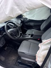 2017 Ford Escape SE - Interior Front Seat Image